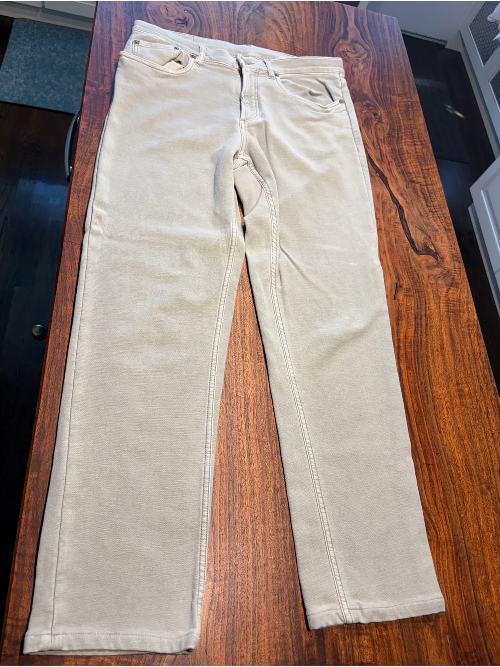 Faherty Slim Straight Chinos in Light Khaki/Grey